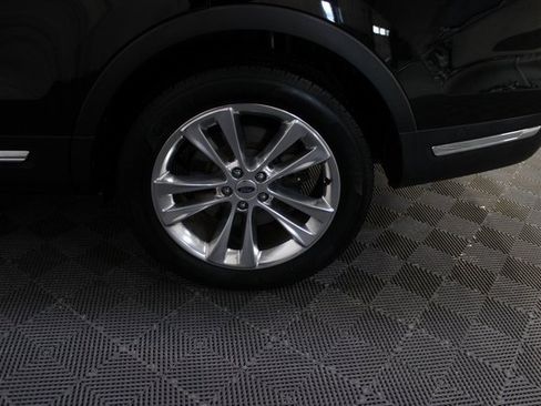 Used 2018 Ford Explorer Limited w/ Equipment Group 301A image 10