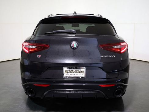Used 2023 Alfa Romeo Stelvio Veloce AWD/4WD image 10