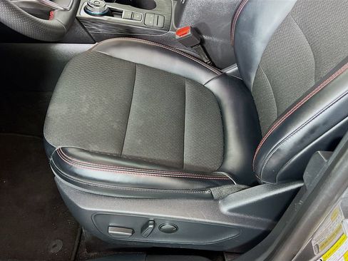 Certified 2025 Ford Escape ST-Line image 24