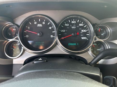 Used 2012 Chevrolet Silverado 2500 W/T AWD/4WD image 6