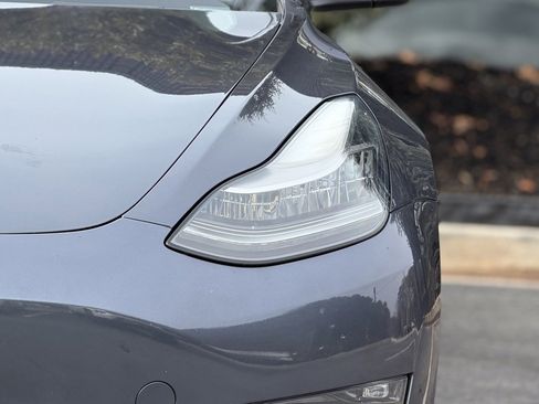 Used 2021 Tesla Model 3 Performance image 5