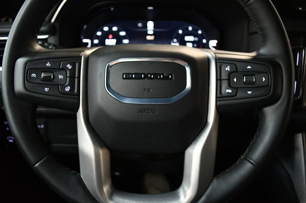 Used 2024 GMC Yukon XL Denali AWD/4WD image 42