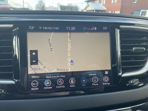 Used 2020 Chrysler Pacifica Touring w/ Cold Weather Group image 9