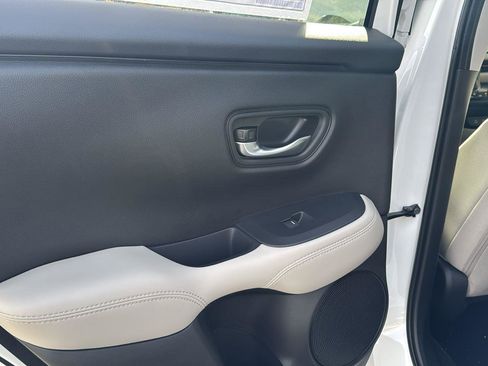 New 2026 Honda HR-V LX image 17