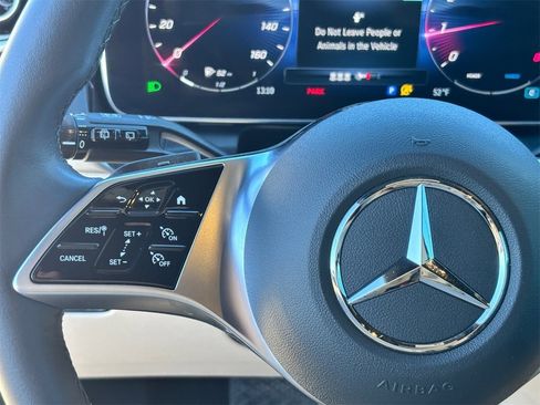 Used 2023 Mercedes-Benz GLC 300 image 21