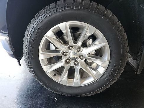 Used 2019 Chevrolet Silverado 1500 LTZ image 16