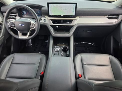 Used 2025 Ford Explorer Active w/ Active Comfort Package AWD/4WD image 15