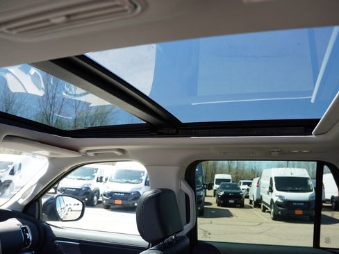 Used 2025 Ford Expedition Platinum AWD/4WD image 20