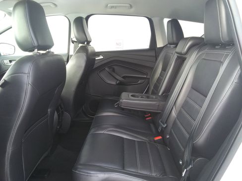 Used 2019 Ford Escape Titanium image 10