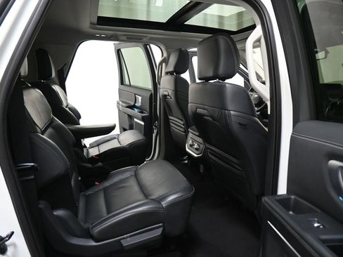 Used 2025 Ford Expedition Max Platinum image 18