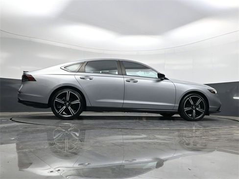 Used 2023 Honda Accord Sport image 33