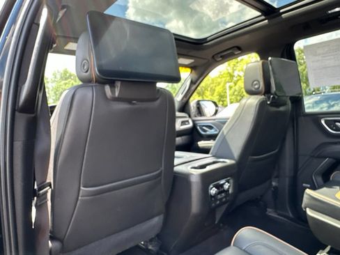 Used 2021 GMC Yukon XL AT4 w/ AT4 Premium Plus Package AWD/4WD image 44