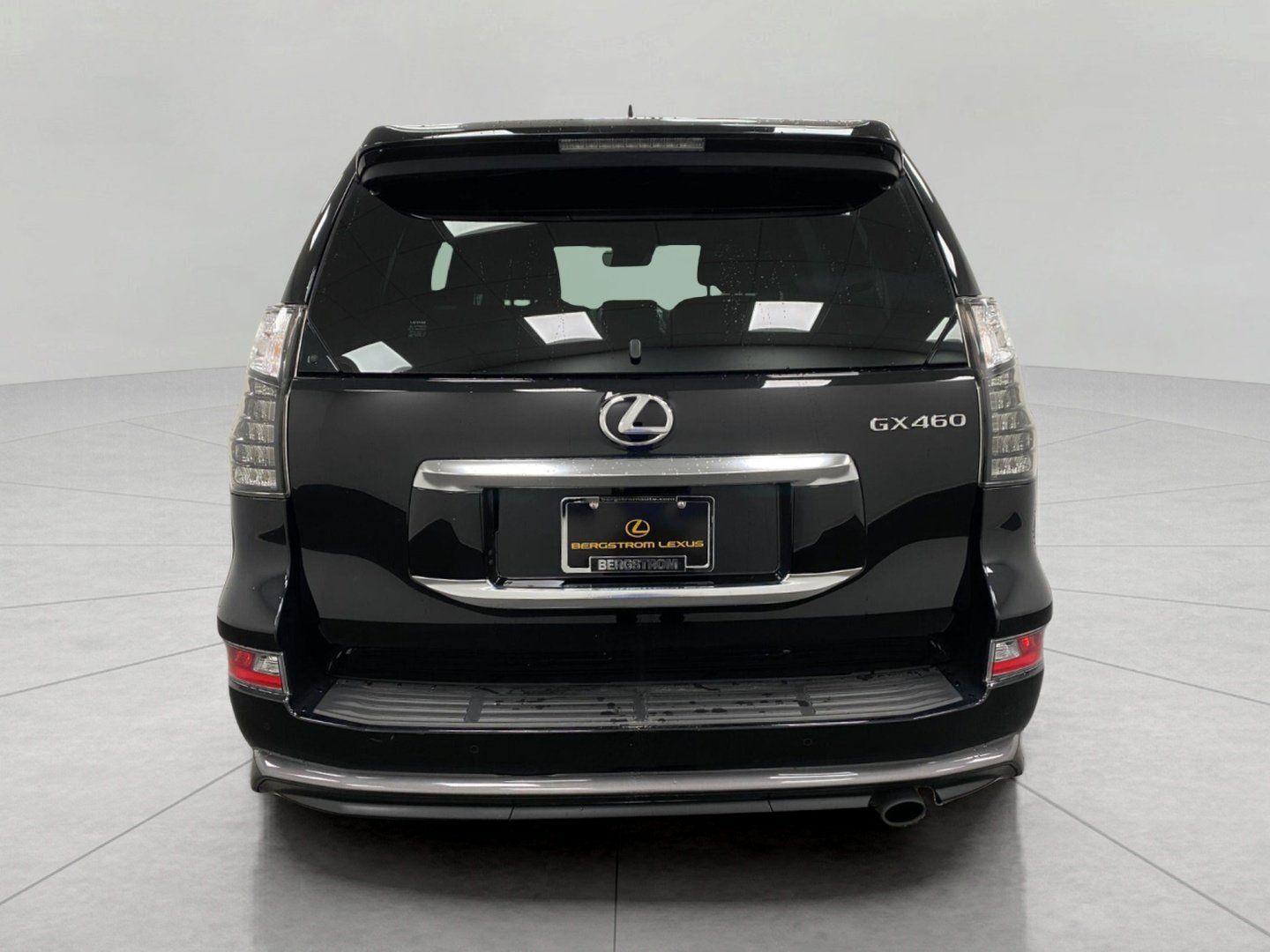 Used 2023 Lexus GX 460 Luxury w/ Sport Design Package AWD/4WD image 5