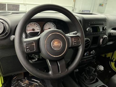 Used 2017 Jeep Wrangler Sport AWD/4WD image 12