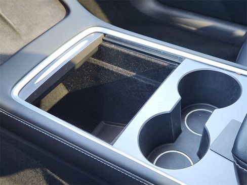 Used 2021 Tesla Model Y 2WD image 23