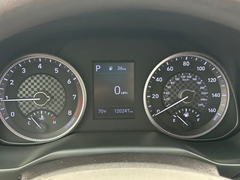 Used 2020 Hyundai Elantra SE FWD image 19