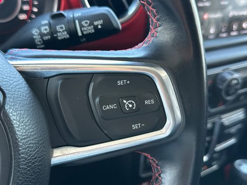 Used 2018 Jeep Wrangler Unlimited Rubicon AWD/4WD image 35