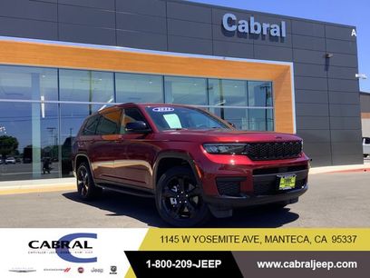 Used 2023 Jeep Grand Cherokee L Laredo