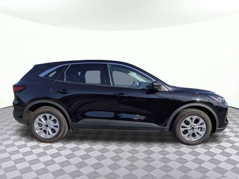 Certified 2024 Ford Escape Active FWD image 2