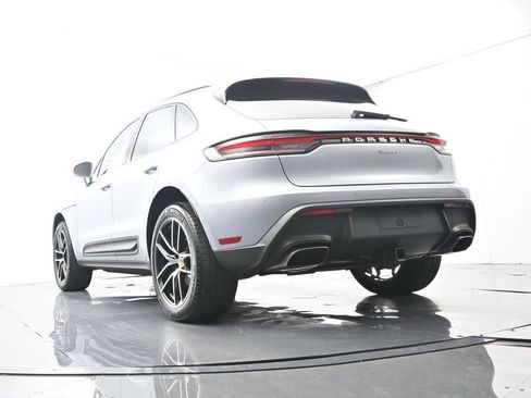Certified 2025 Porsche Macan AWD/4WD image 49