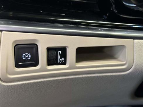 Used 2023 Cadillac XT6 Premium Luxury image 21