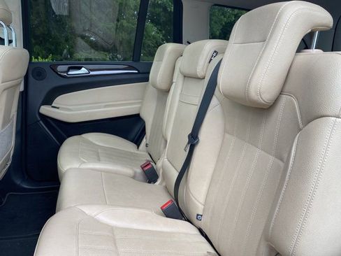 Used 2019 Mercedes-Benz GLS 450 4MATIC image 12