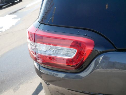 Used 2018 Jeep Cherokee Limited image 16