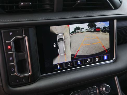 Used 2022 GMC Yukon XL Denali AWD/4WD image 20