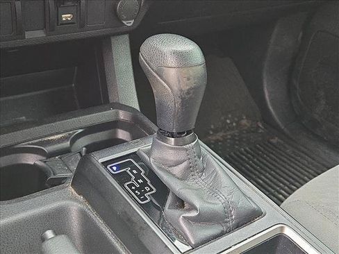 Used 2022 Toyota Tacoma SR w/ SR Convenience Package RWD image 11