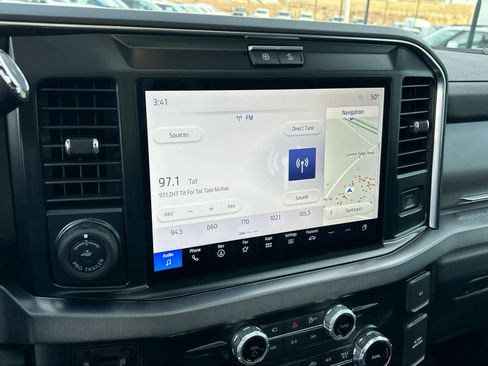 Certified 2025 Ford F350 Platinum image 35