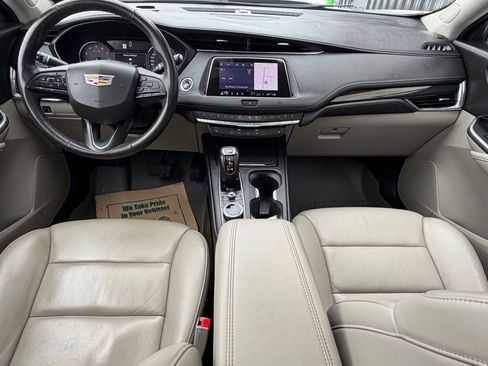 Used 2019 Cadillac XT4 Premium Luxury image 13