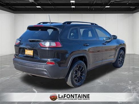 Certified 2023 Jeep Cherokee Altitude Lux image 5