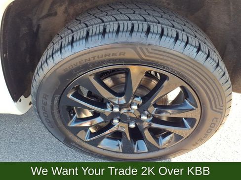 Used 2021 Jeep Grand Cherokee Laredo X AWD/4WD image 22