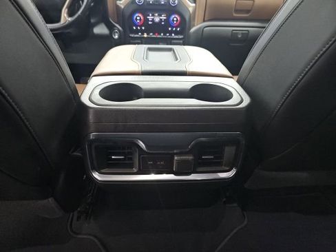 Used 2022 Chevrolet Silverado 1500 High Country w/ Technology Package image 35