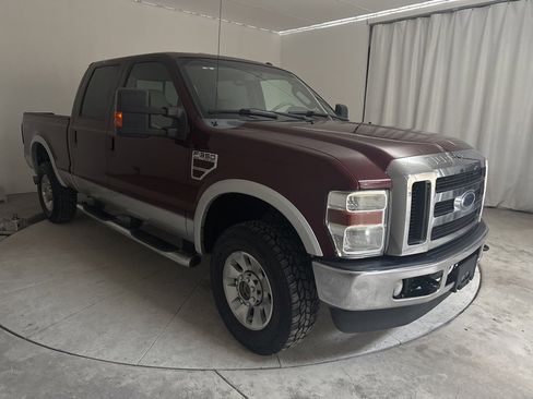 Used 2010 Ford F350 Lariat image 16