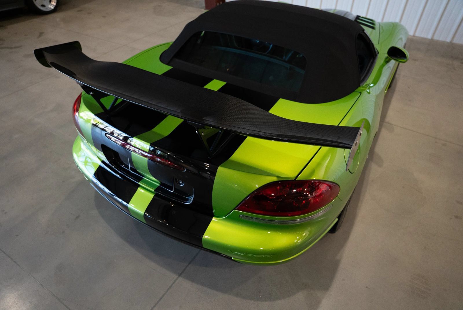 Used 2010 Dodge Viper SRT-10 RWD image 25