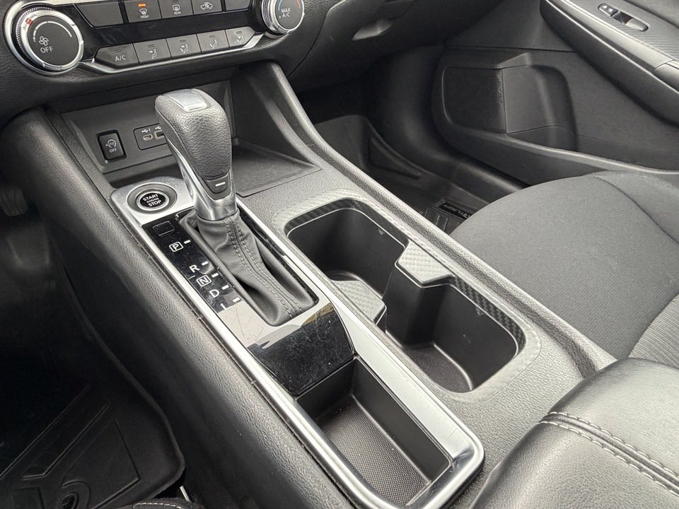 Used 2024 Nissan Sentra SV FWD image 19