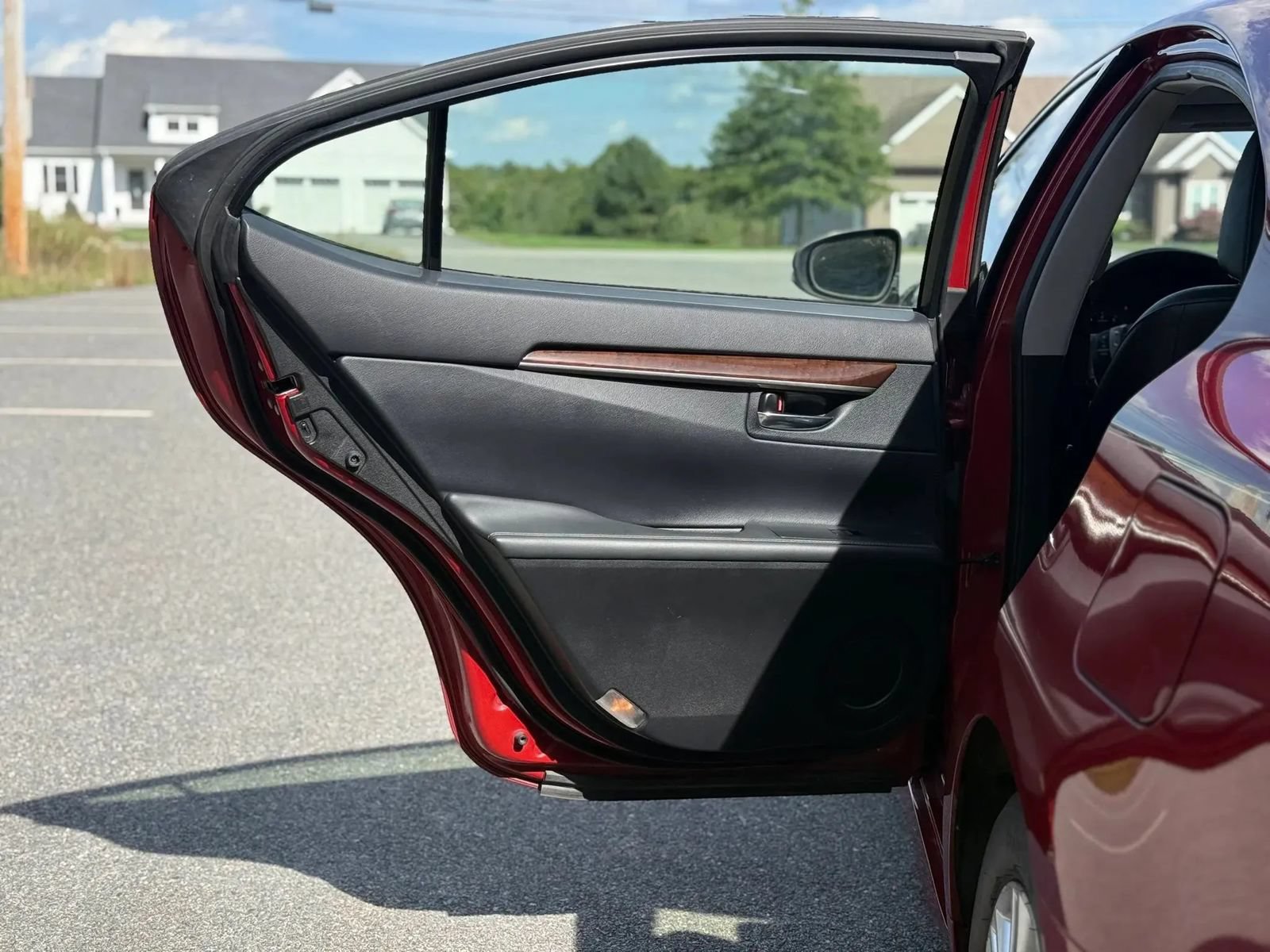 Used 2014 Lexus ES 350 w/ Luxury Package FWD image 12