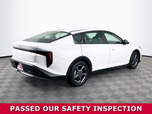 Used 2025 Kia K4 LXS image 29