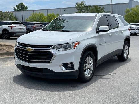 Used 2019 Chevrolet Traverse LT FWD image 3