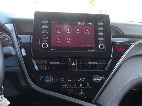 Certified 2022 Toyota Camry SE image 27