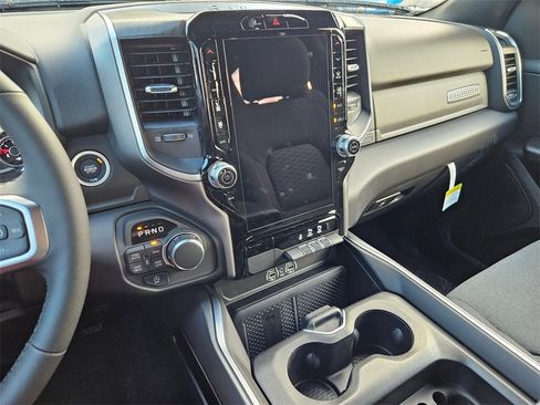 New 2026 RAM 1500 4x4 Crew Cab image 22