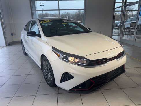 Used 2024 Kia Forte GT-Line w/ GT-Line Premium Package image 3