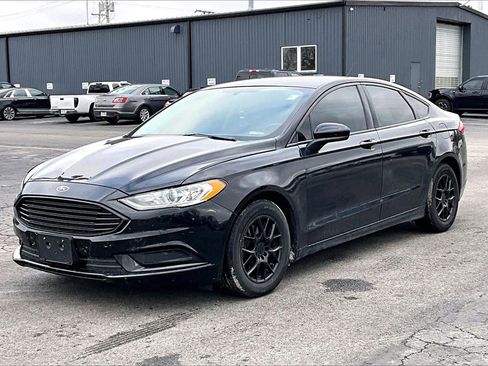 Used 2018 Ford Fusion S image 2