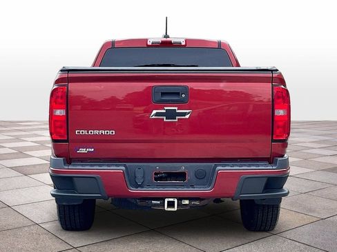 Used 2015 Chevrolet Colorado Z71 AWD/4WD image 4