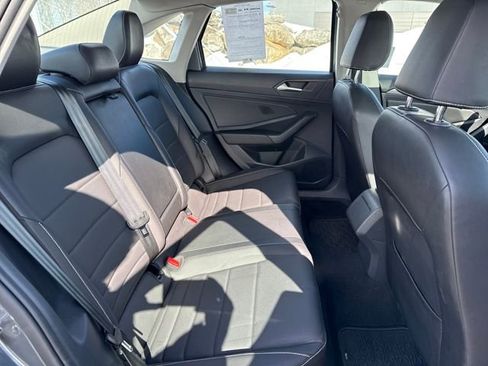 Used 2024 Volkswagen Jetta SE image 13