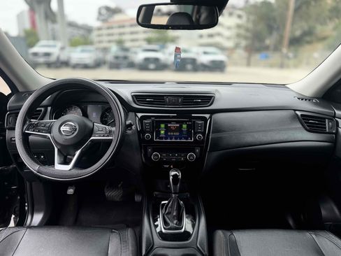 Used 2018 Nissan Rogue SL FWD image 24