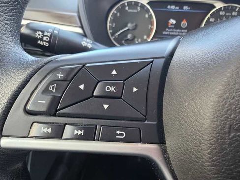 Used 2024 Nissan Altima 2.5 SV image 11