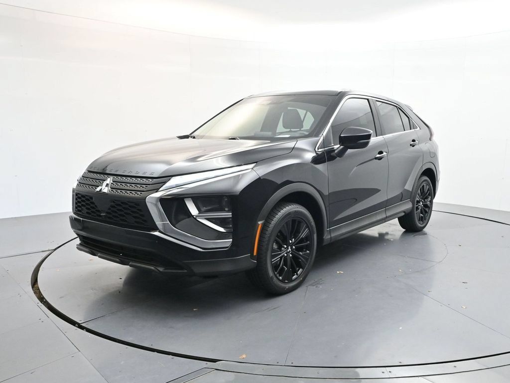 Used 2022 Mitsubishi Eclipse Cross LE AWD/4WD image 3