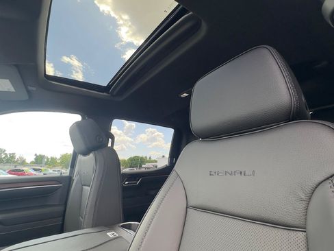 New 2026 GMC Sierra 1500 Denali AWD/4WD image 11